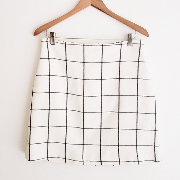 H&M Dresses & Skirts - SOLD H&M Plaid Skirt